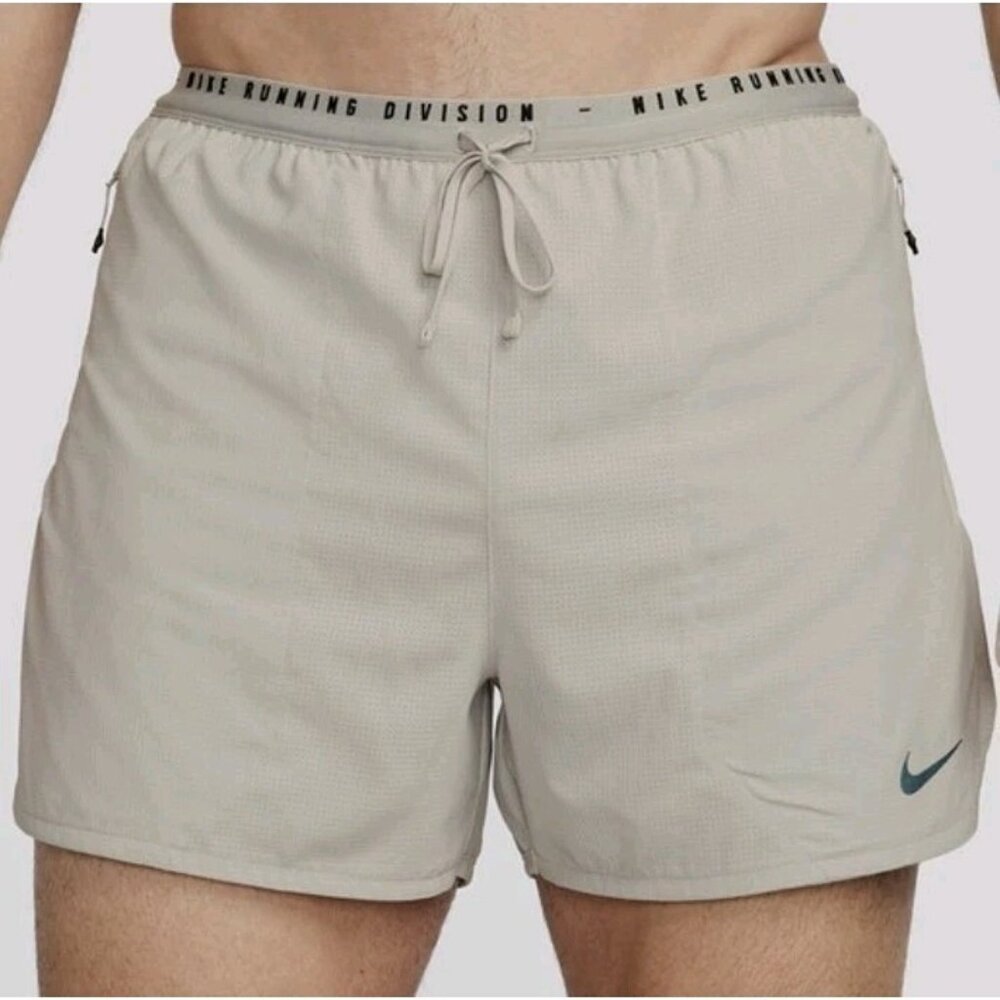 Nike Men's Dri-FIT ADV Run Division 4" Brief-Lined Running Shorts DV9291-012